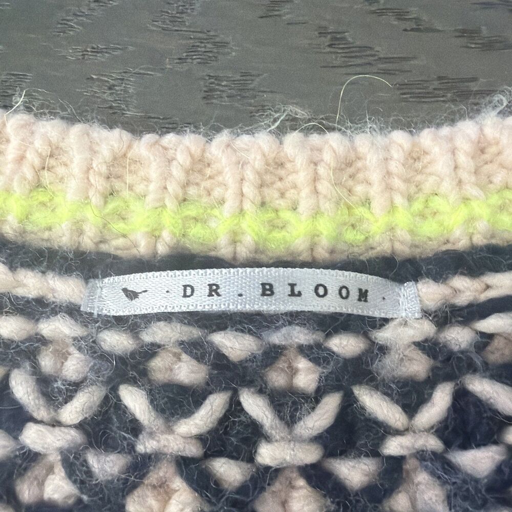 Dr. Bloom Chachacha Sweater Vest Size Sm Oversized Dopamine Schoolgirl Academia - Picture 3 of 7